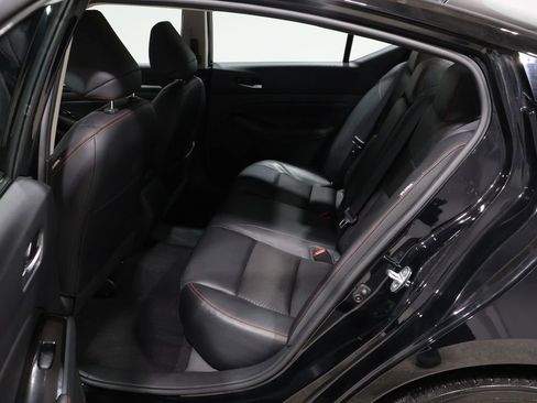 Used 2024 Nissan Altima 2.5 SR image 18