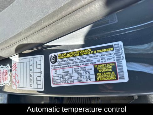 Used 2025 Volkswagen Atlas SEL image 7