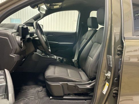 Used 2024 Chevrolet Colorado W/T image 14