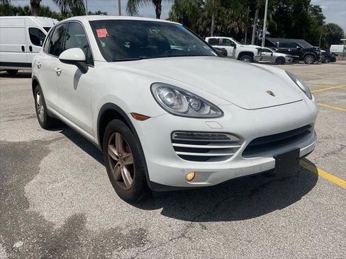 Used 2014 Porsche Cayenne Platinum Edition AWD/4WD image 16