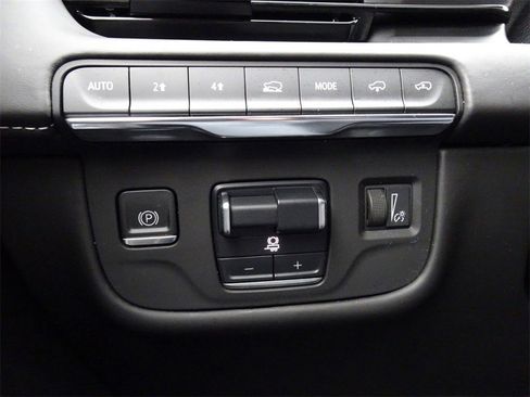 Certified 2023 Cadillac Escalade ESV Sport Platinum w/ LPO, ONYX Package image 24