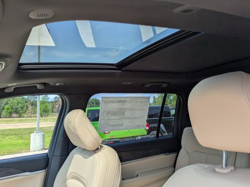 New 2026 Jeep Grand Cherokee L Limited w/ Limited Altitude Package RWD image 9