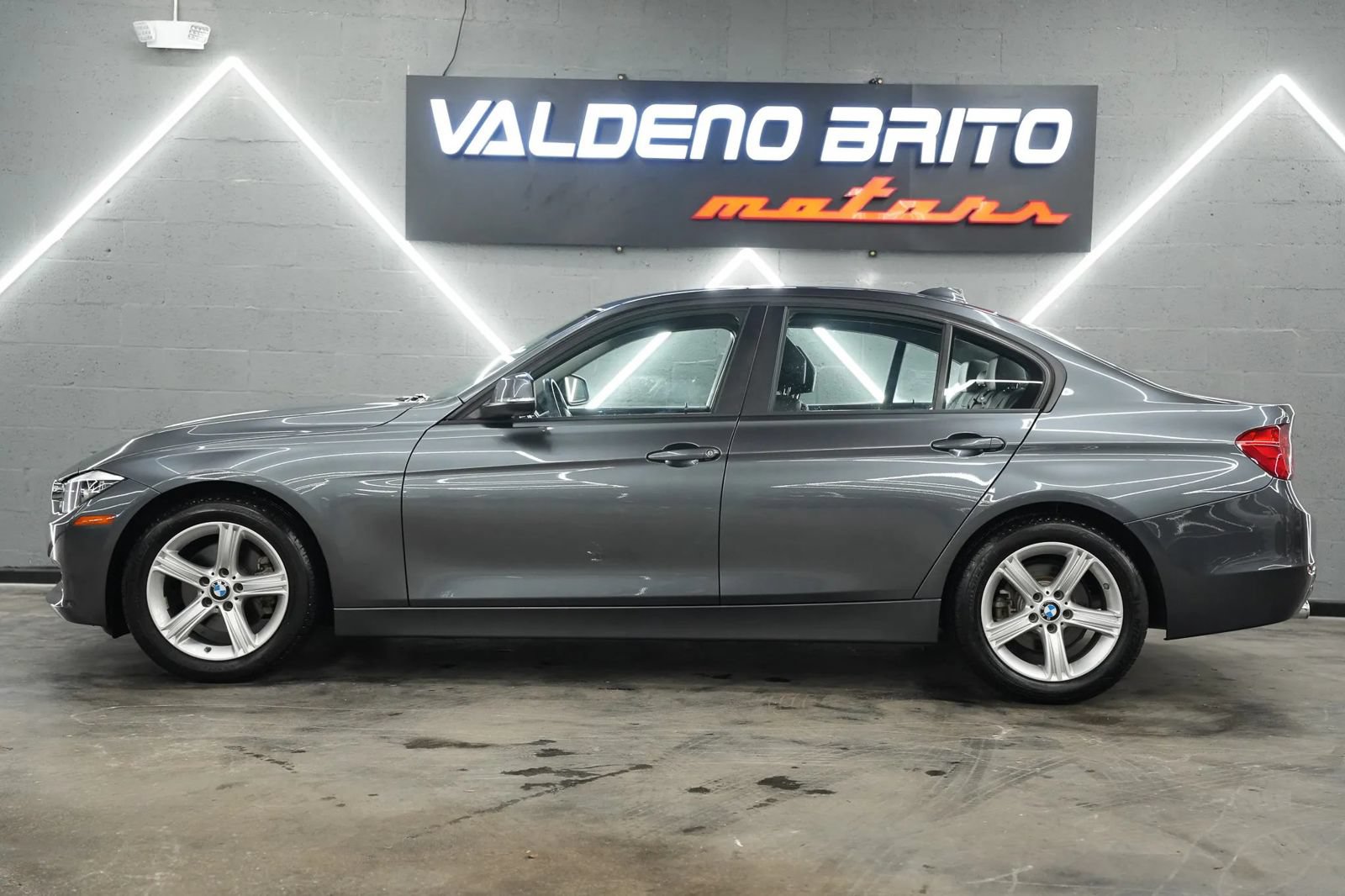 Used 2014 BMW 328i Sedan RWD image 9