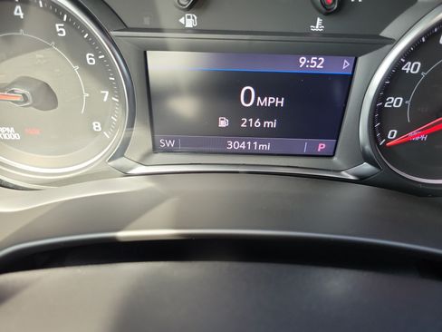 Used 2024 GMC Terrain AT4 w/ Tech Package AWD/4WD image 31