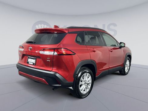 Used 2023 Toyota Corolla Cross LE w/ Moonroof Package AWD/4WD image 11