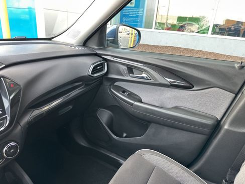 Used 2021 Chevrolet TrailBlazer LT w/ Convenience Package FWD image 35