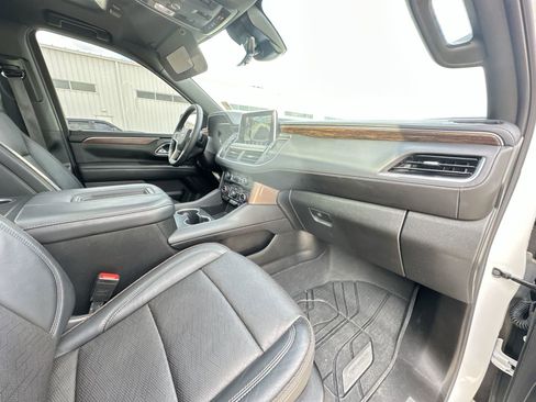 Used 2024 Chevrolet Suburban High Country image 30