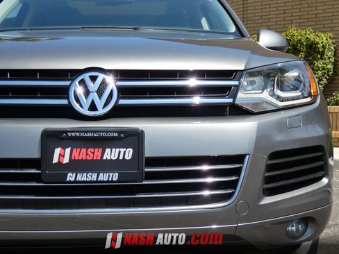 Used 2014 Volkswagen Touareg VR6 AWD/4WD image 14