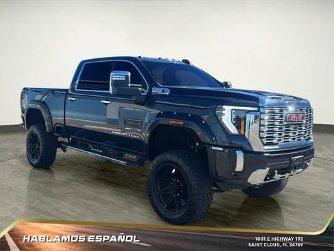 Used 2024 GMC Sierra 2500 Denali w/ Denali Reserve Package image 7