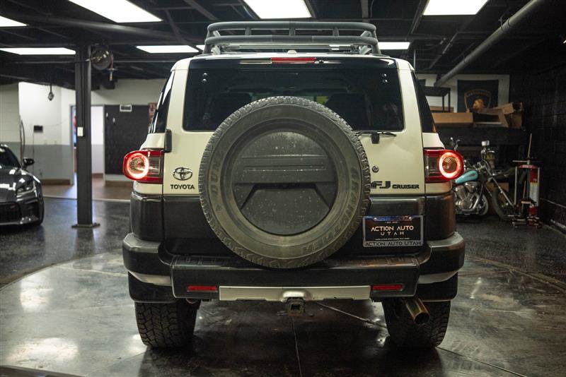 Used 2012 Toyota FJ Cruiser 4WD w/ Convenience Pkg image 6