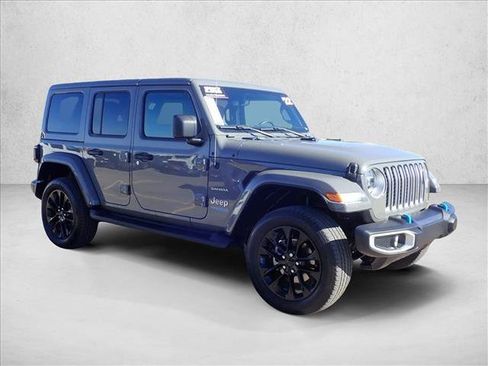 Used 2022 Jeep Wrangler Unlimited Sahara w/ Cold Weather Group image 6
