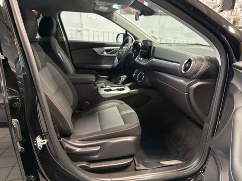 Used 2024 Chevrolet Blazer LT w/ LPO, Black Grille Bar Package image 29