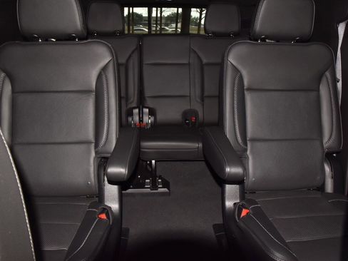 Used 2023 GMC Yukon XL Denali w/ Denali Reserve Package image 22