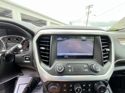 Used 2023 GMC Acadia SLE w/ Driver Convenience Package image 17
