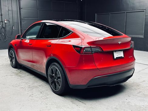 Used 2023 Tesla Model Y Long Range AWD/4WD image 5