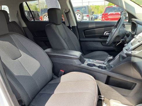 Used 2017 GMC Terrain SLE AWD/4WD image 25