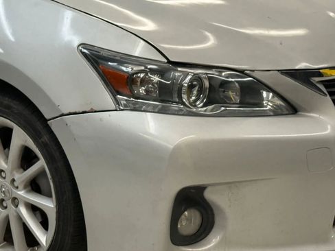 Used 2011 Lexus CT 200h Premium image 6