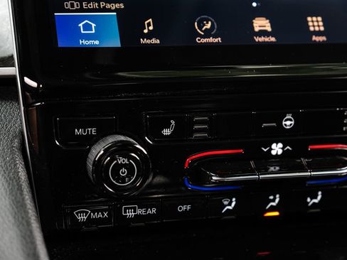 Used 2023 Jeep Grand Cherokee Limited w/ Trailer Tow Prep Group (B) image 31