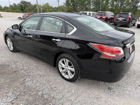 Used 2014 Nissan Altima 2.5 SL w/ Moonroof Package FWD image 5