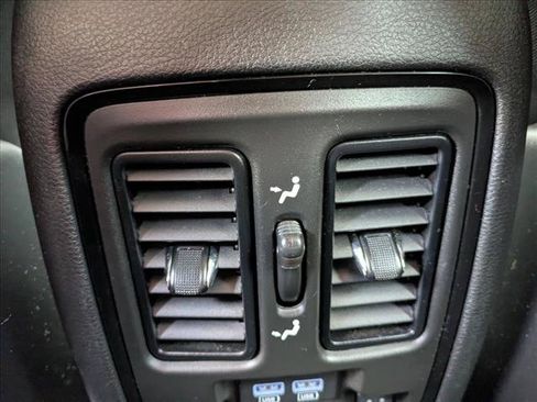 Used 2024 Dodge Durango GT AWD/4WD image 15