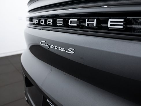 New 2026 Porsche Cayenne S image 27