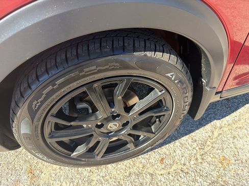 Used 2019 Nissan Kicks SR w/ SR Premium Package image 20