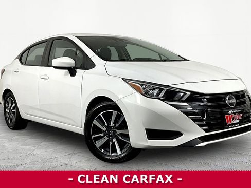 Certified 2023 Nissan Versa SV FWD image 3