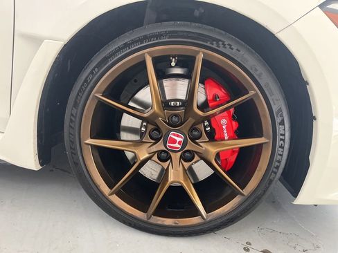 Used 2023 Honda Civic Type R image 17