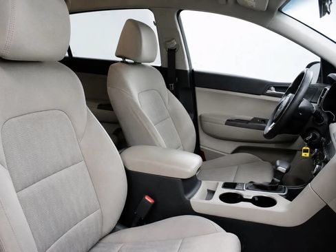 Used 2020 Kia Sportage LX FWD image 8