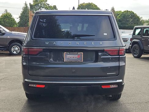 Certified 2024 Jeep Wagoneer Series II w/ Flexible Seating Group AWD/4WD image 6