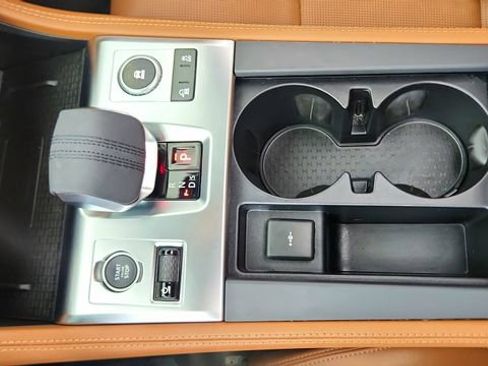 Used 2025 Jaguar F-PACE R-Dynamic S image 51