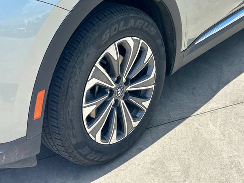 Used 2024 Buick Envision Preferred AWD/4WD image 9