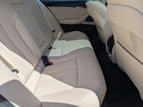 Used 2022 BMW 530e xDrive w/ Premium Package AWD/4WD image 20