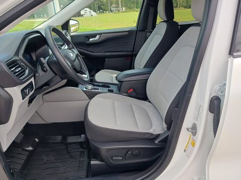 Used 2023 Ford Escape Active w/ Tech Pack #2 AWD/4WD image 14