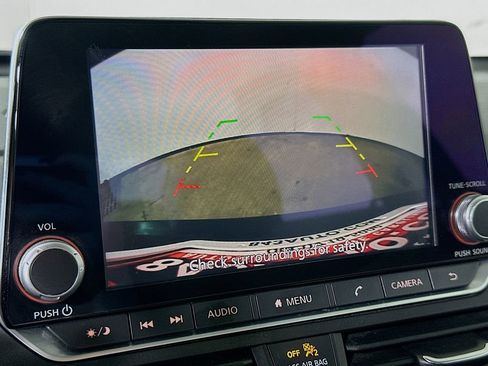 Used 2023 Nissan Altima 2.5 SV FWD image 10