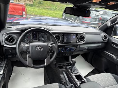 Used 2023 Toyota Tacoma TRD Sport AWD/4WD image 11