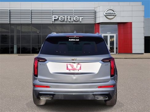 Used 2025 Cadillac XT6 Premium Luxury image 5