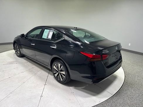 Used 2021 Nissan Altima 2.5 SV AWD/4WD image 3