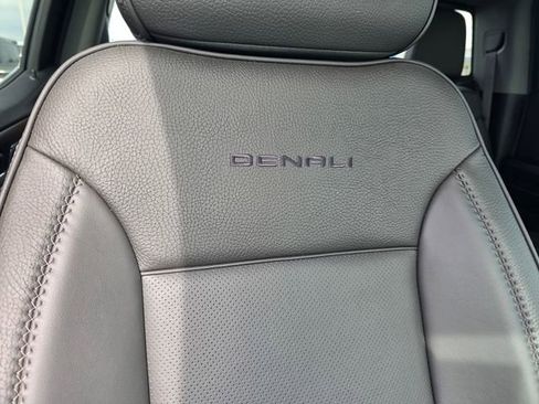 Used 2024 GMC Sierra 1500 Denali w/ Denali Reserve Package AWD/4WD image 19