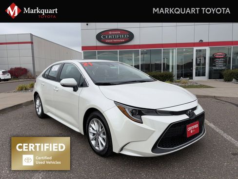 Certified 2021 Toyota Corolla XLE image 1