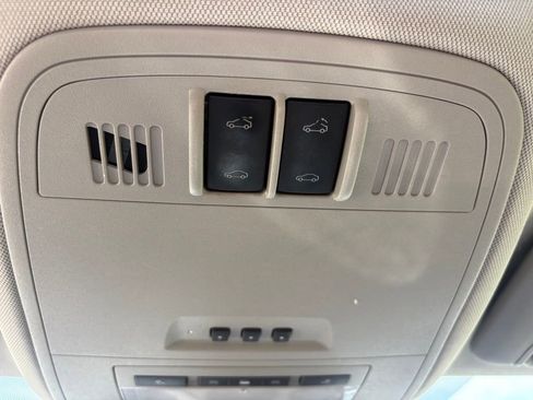 Used 2013 Buick Regal Premium FWD image 23