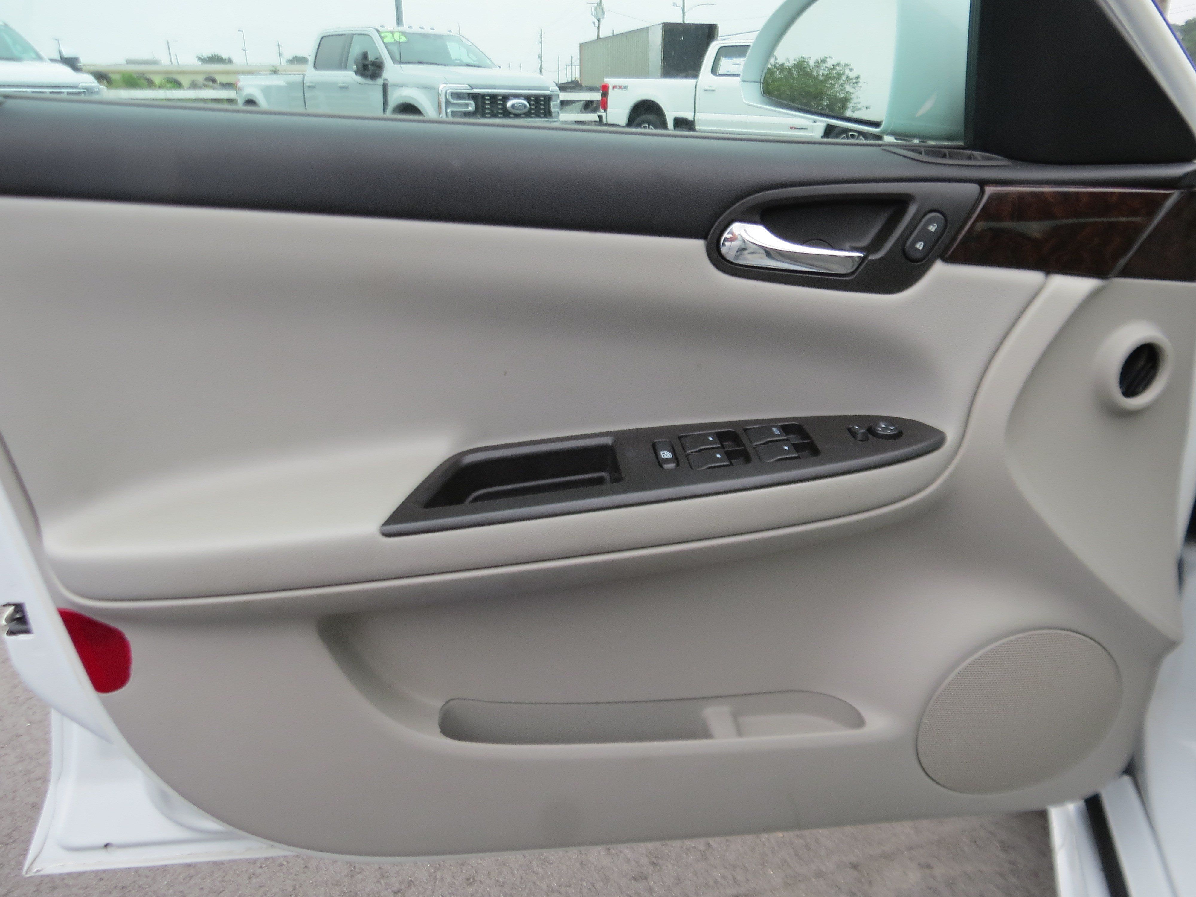 Used 2016 Chevrolet Impala Limited LS FWD image 11