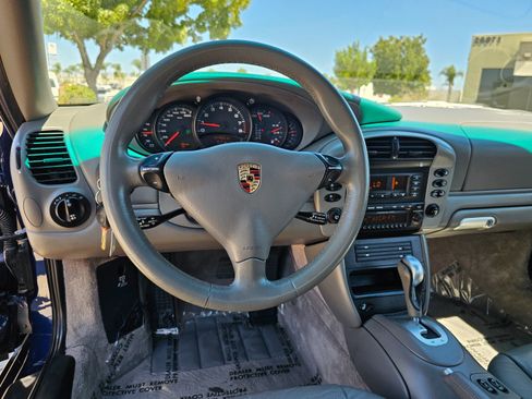 Used 2004 Porsche 911 Carrera image 27