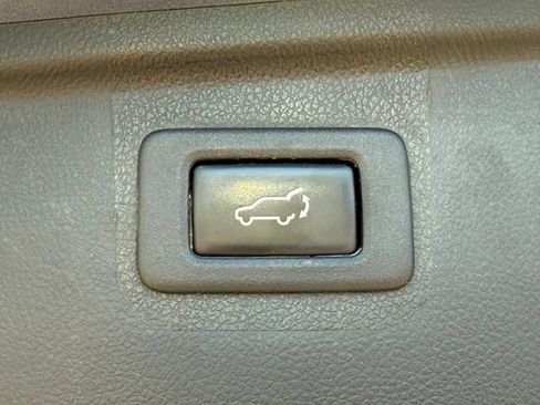Used 2016 Subaru Outback 2.5i Limited AWD/4WD image 17