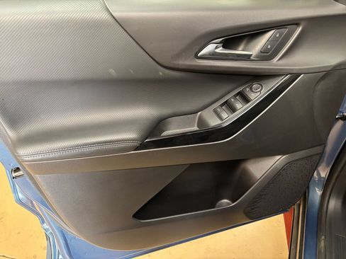 Used 2025 Chevrolet Equinox LT FWD image 18