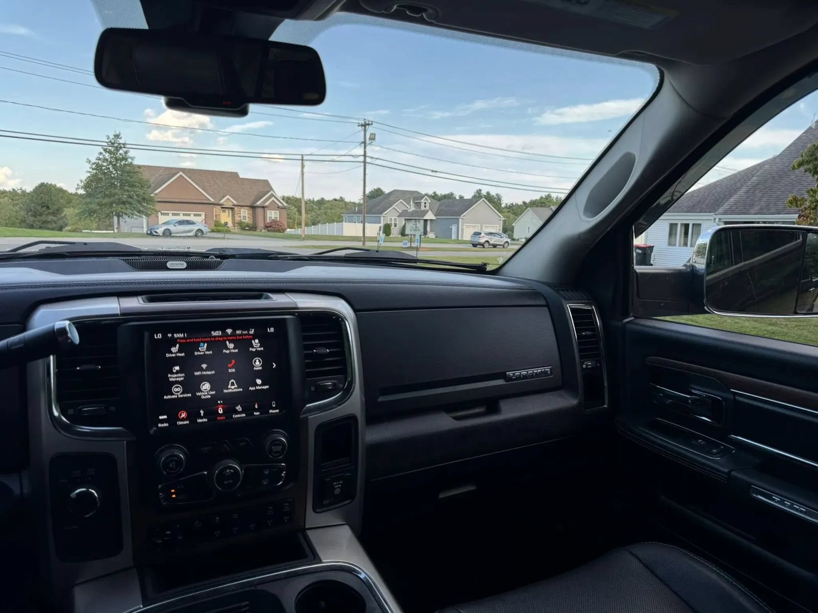 Used 2018 RAM 2500 Laramie w/ Snow Chief Group AWD/4WD image 33