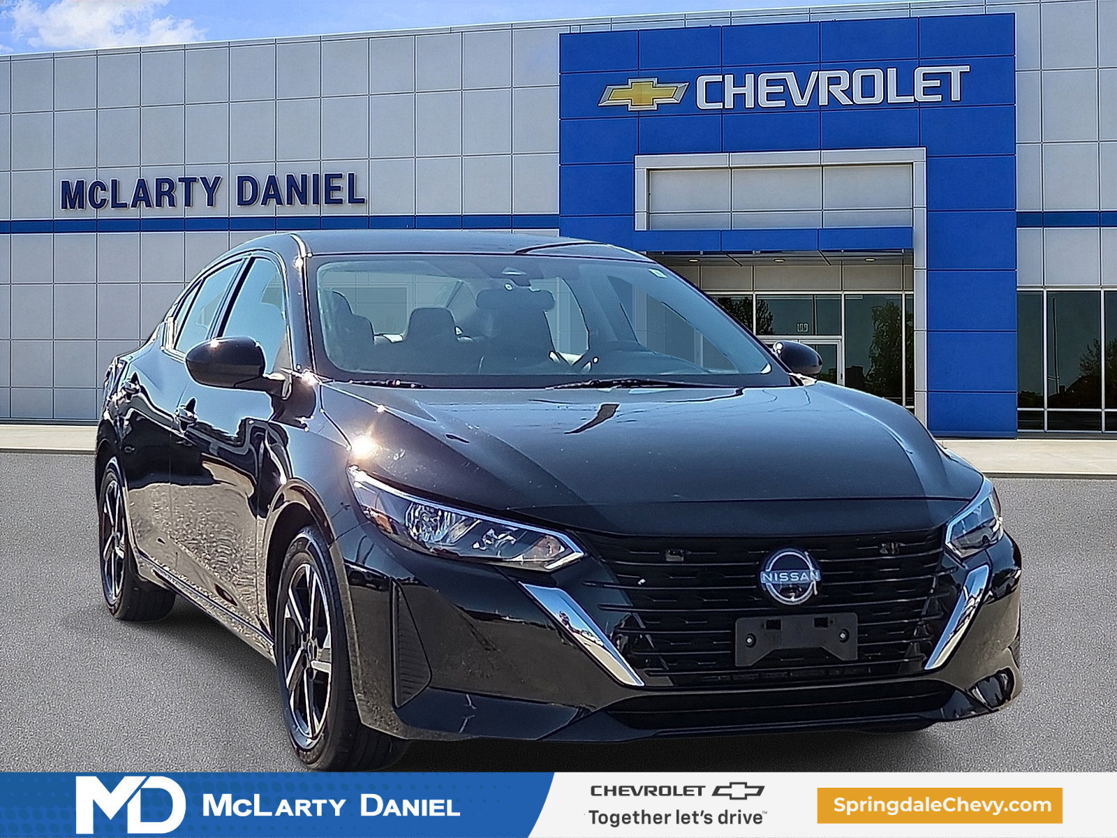 Used 2025 Nissan Sentra SV FWD image 1