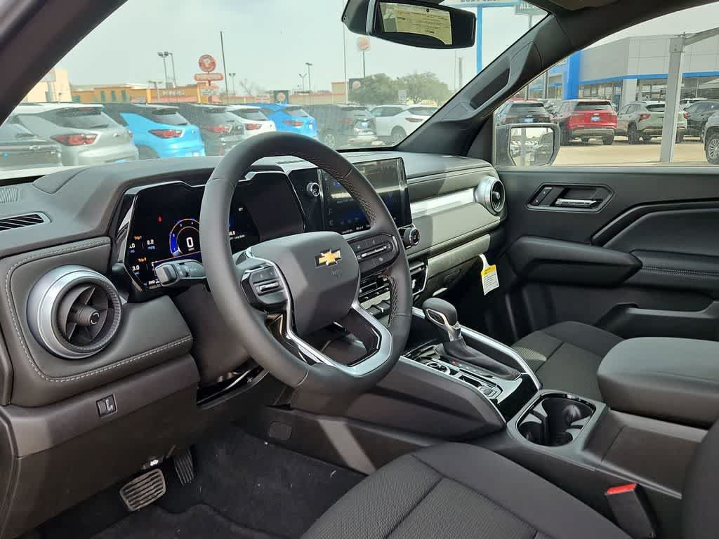 Used 2024 Chevrolet Colorado LT w/ LT Convenience Package II AWD/4WD image 10