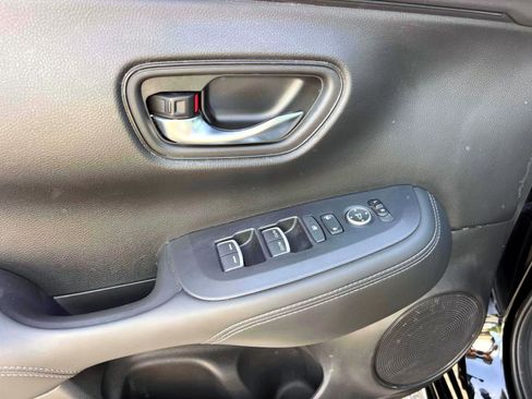 Used 2023 Honda HR-V EX-L image 14