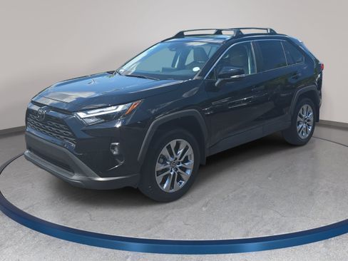 Used 2025 Toyota RAV4 XLE Premium w/ Weather Package FWD image 1